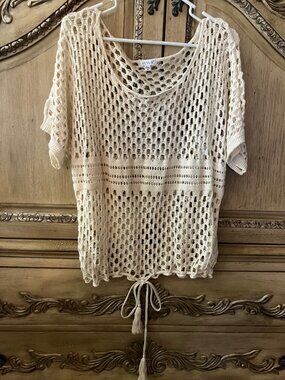 VENUS - Beige Crochet open weave cover up top - Medium - NWOT